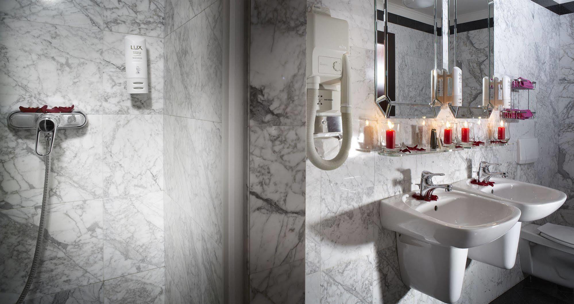 Hotel Excelsior Mariańskie Łaźnie Zewnętrze zdjęcie