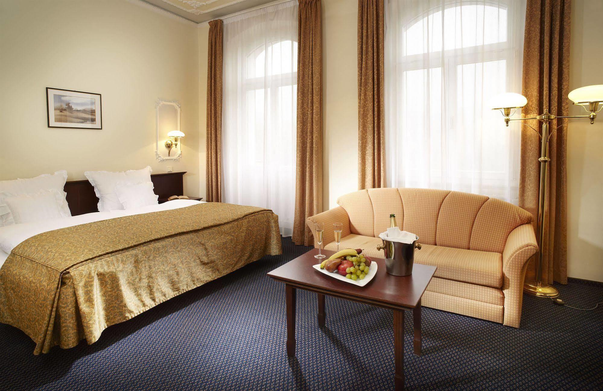 Hotel Excelsior Mariańskie Łaźnie Zewnętrze zdjęcie